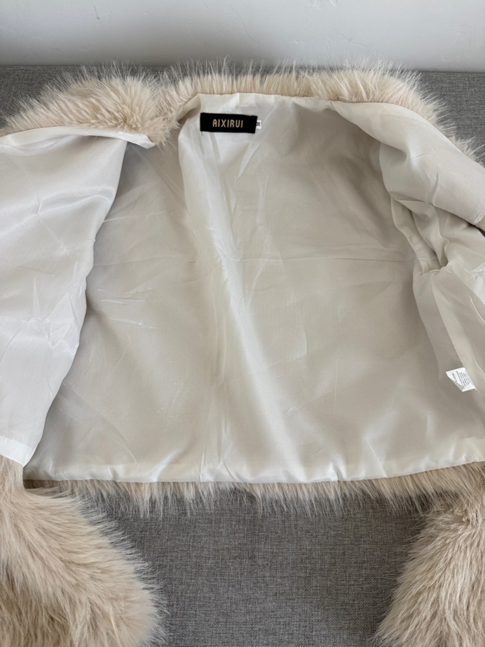 Beige Faux Fur Cropped Teddy Jacket - Picture 5 of 10